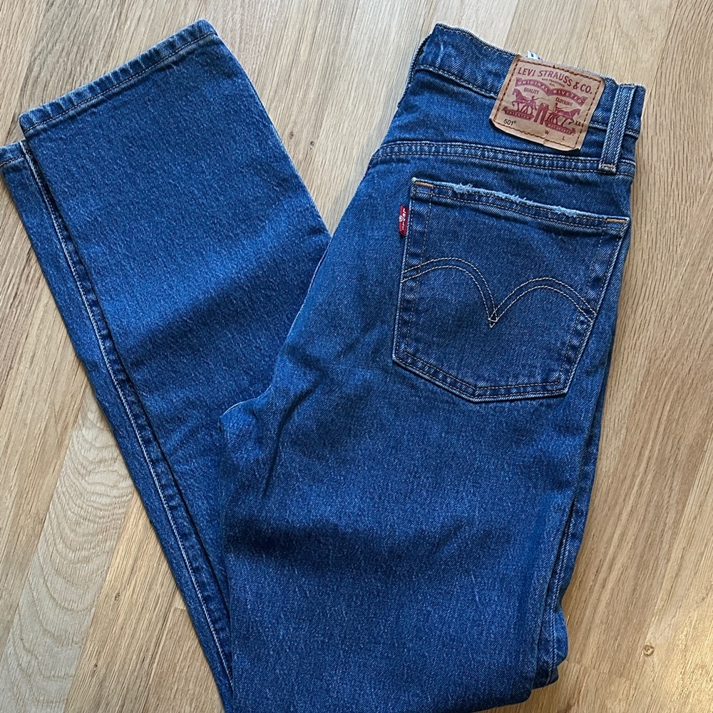 Levi's Women's Straight Leg Jeans in Deep Blue